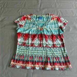 Lark Lane Petite Womens Multicolored Bedazzled V-Neck Short Sleeve ShirtSize PS